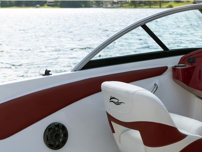 Speedboat Rinker QX18 OB · 2019 · Rinker QX18 OB (1)