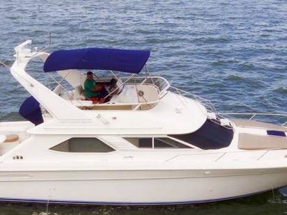 Bateau à moteur Sea Ray 44 Sedan · 2005 · 44' Sea Ray (1)