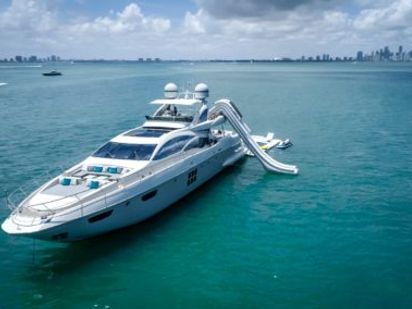 Motorboat Azimut 103 · 2008 (refit 2019) · Scarlet (0)