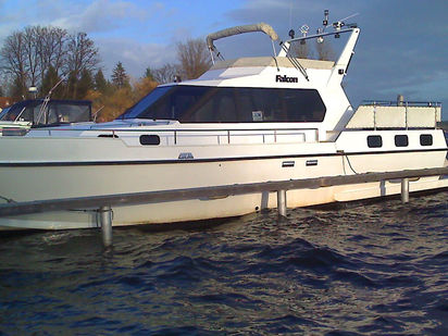 Motorboat Custom Built · 1986 · Surrender (1)