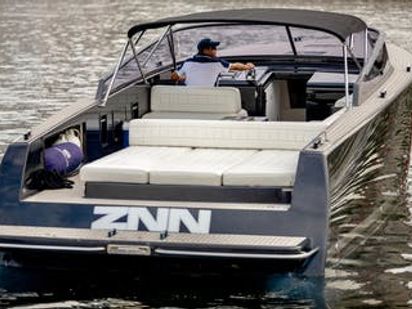 Motorboat VanDutch 40 · 2015 · 40' VanDutch (Black) (1)