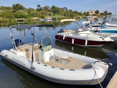 Bateau semi-rigide Capelli Tempest 600 · 2016 (0)