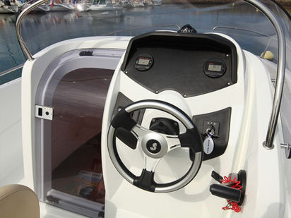 Speedboot Beneteau Flyer 650 Sun Deck · 2010 · Flyer Béneteau 650 (1)