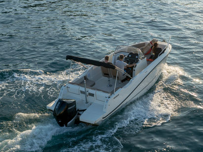 Motorówka Quicksilver 755 · 2019 · 640RV (1)