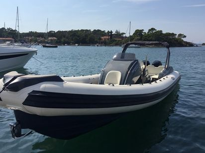 Bateau semi-rigide Stingher 32 GT · 2018 (0)