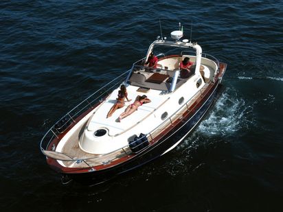 Barco a motor Nautica Esposito Futura Positano Cabin 38 · 2007 · Il Milionario (0)
