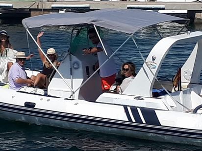 Bateau semi-rigide Custom Built · 2018 · RIB 6.80 (1)