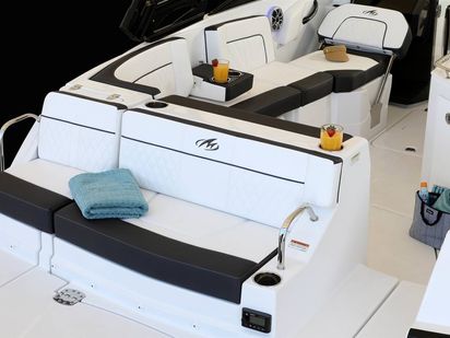 Speedboat Monterey M65 · 2019 · Monterey M-65 (1)