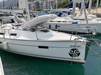 Sailboat Bavaria Cruiser 40 · 2012 (0)