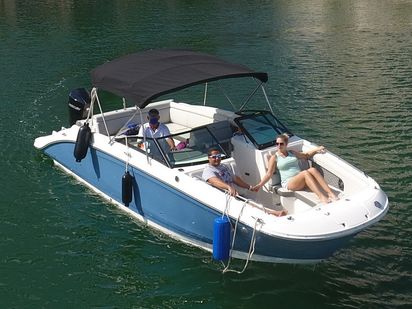 Barco a motor Sea Ray 290 Sundancer · 2020 (0)