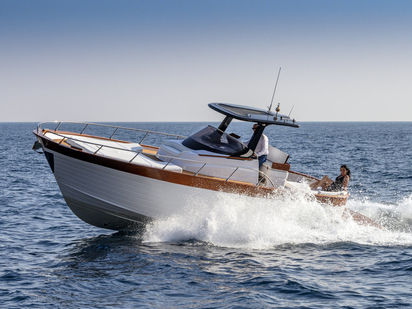 Barco a motor Mimi Libeccio · 2021 · Luxury Gozzo (1)