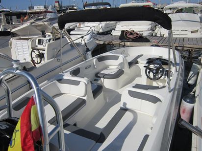 Speedboot Bayliner Element E 6 · 2020 · LAURA (1)