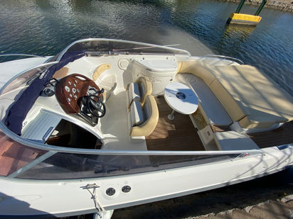 Motorboot Cranchi 27 · 2005 (refit 2019) · Cranchi (1)