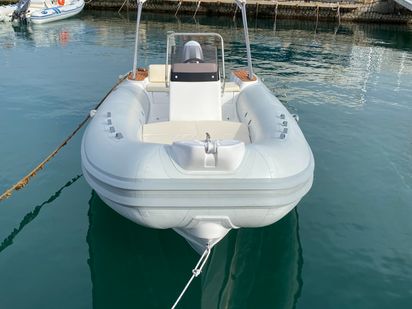 Bateau semi-rigide Predator 599 · 2021 · OP 19 anno 2021 (0)