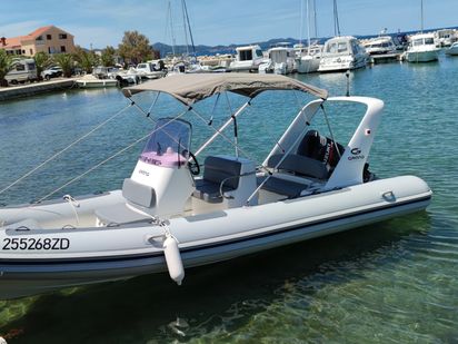 Bateau semi-rigide Grand G650 · 2017 (0)