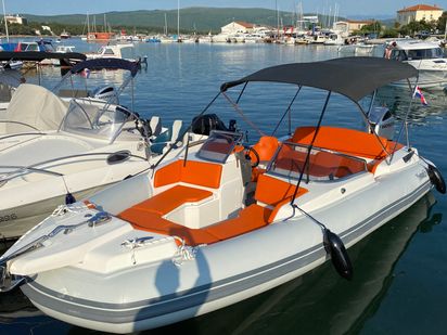 Bateau semi-rigide Marlin 24 SR · 2021 (réarmé 2021) · MARLIN 24 SR FB (0)