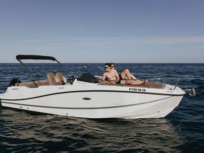 Motorboot Quicksilver 755 · 2020 (refit 2021) · 755 (755 Sundeck 1) (0)