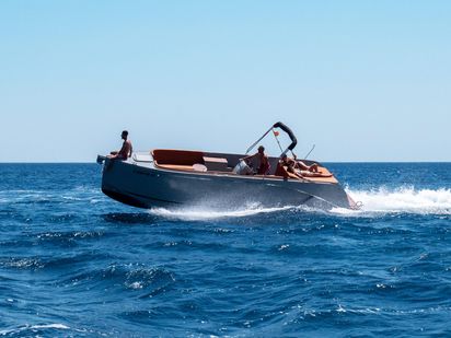 Barco a motor Maxima 840 · 2021 · Maxima (0)