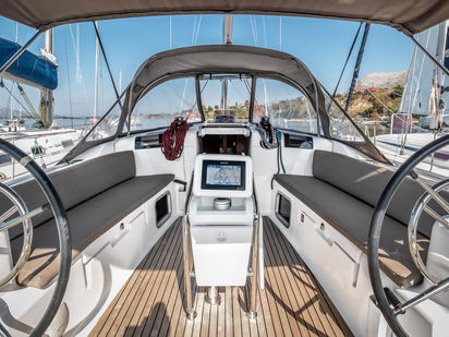 Voilier Jeanneau Sun Odyssey 449 · 2019 · Fos (1)