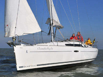 Voilier Beneteau Oceanis 34 · 2011 (0)