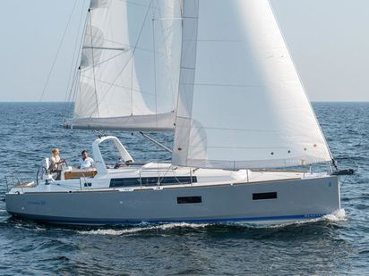 Voilier Beneteau Oceanis 38 · 2016 (0)