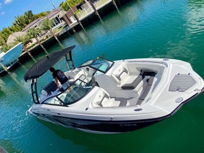 Speedboat Monterey M65 · 2019 · Monterey (1)