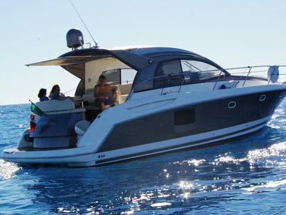 Bateau à moteur Jeanneau Prestige 38 HT · 2011 (réarmé 2019) · Shore Two (1)