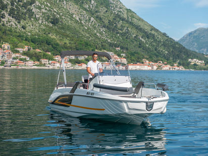 Speedboat Beneteau Flyer 6.6 Spacedeck · 2019 (0)