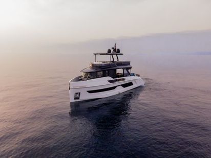 Motorboat Explorer 62 · 2021 · Blue Moon (1)