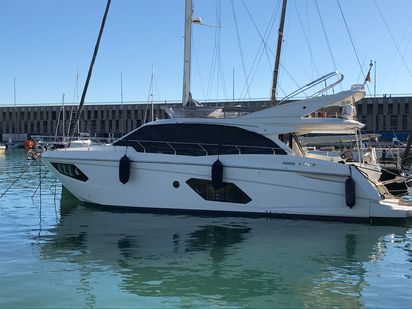 Bateau à moteur Absolute 52 Fly · 2018 (0)