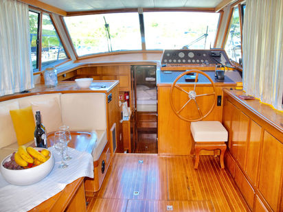 Gommone Valiant 750 · 1995 (refit 2015) · Grazia (1)