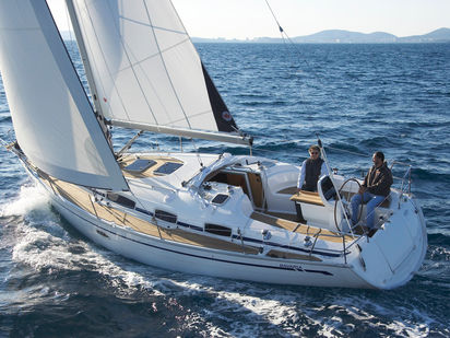 Velero Bavaria Cruiser 35 · 2010 · Pleiades (0)