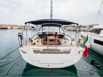 Velero Beneteau Oceanis 41 · 2016 (reacondicionamiento 2022) · Mia - Standard line (0)