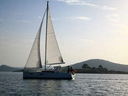 Velero Beneteau Oceanis 38 · 2014 (0)