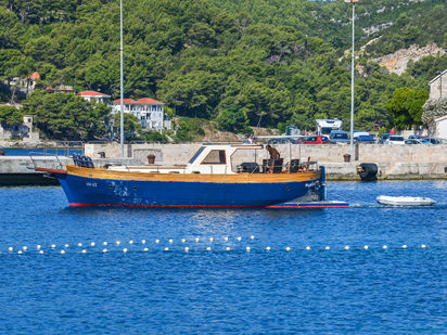 Barco a motor Leut Leut · 1950 (reacondicionamiento 2015) · Vagabundo (1)