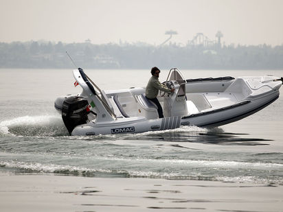 Bateau semi-rigide Lomac 675 · 2013 (0)