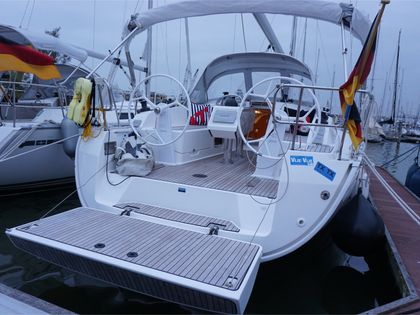 Sailboat Bavaria Cruiser 37 · 2015 (0)