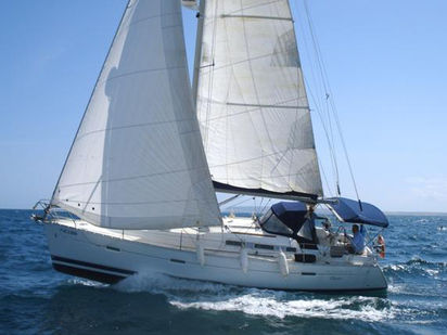 Sailboat Beneteau Oceanis 373 · 2005 (0)