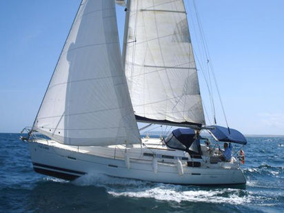 Voilier Beneteau Oceanis 373 · 2005 (0)