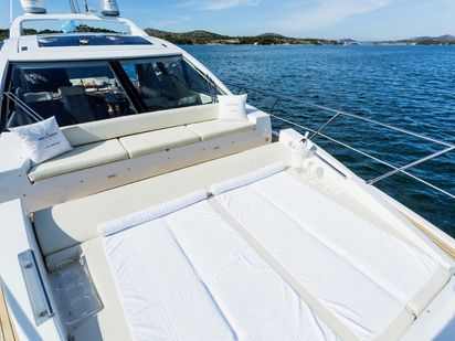 Bateau à moteur Azimut 55 · 2014 (réarmé 2018) · Mini Too (1)