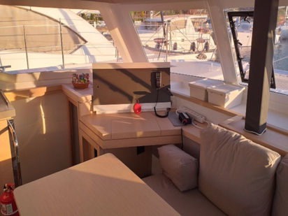 Catamaran Fountaine Pajot Lucia 40 · 2019 · El Camino (1)