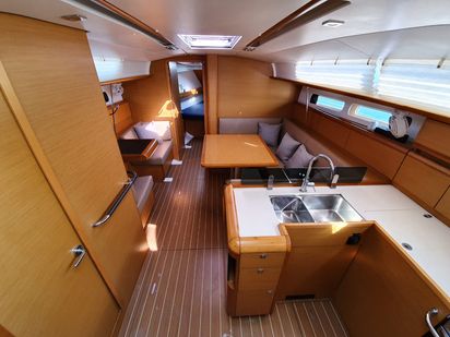 Sailboat Jeanneau Sun Odyssey 409 · 2012 · T-Punch (1)