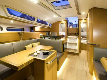 Voilier Jeanneau Sun Odyssey 439 · 2012 · Sea and Sky (1)