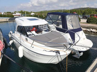 Motorboat Beneteau Antares 8 · 2019 · BELECA (0)