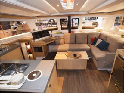 Catamaran Fountaine Pajot Lucia 40 · 2019 · LUCINDA (1)