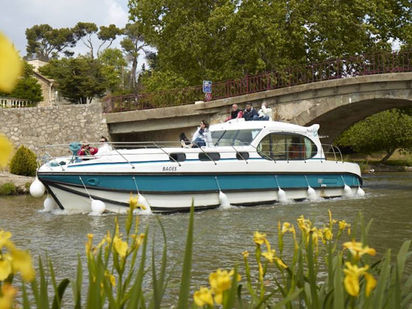 Houseboat Nicols Estivale Octo · 2010 · ST HILAIRE (0)