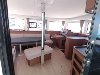 Catamaran Lagoon 42 · 2021 · Senza SE (A/C and Generator) (1)