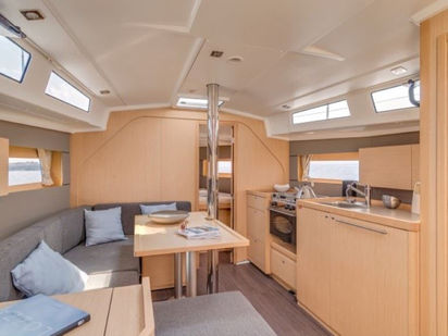 Barca a vela Beneteau Oceanis 38.1 · 2021 · PRES- 38O-21-I (1)