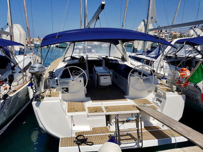 Voilier Beneteau Oceanis 48 · 2015 (0)