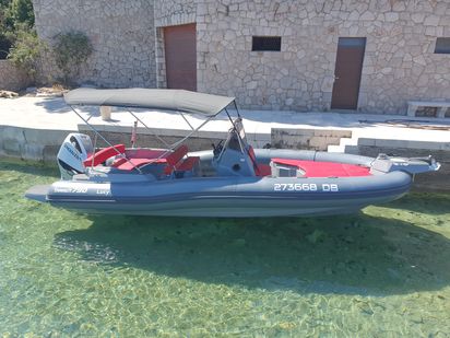 Bateau semi-rigide Marlin 790 · 2022 · Super Lucy (1)